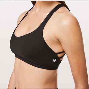 Lululemon free to be (wild) black sports bra